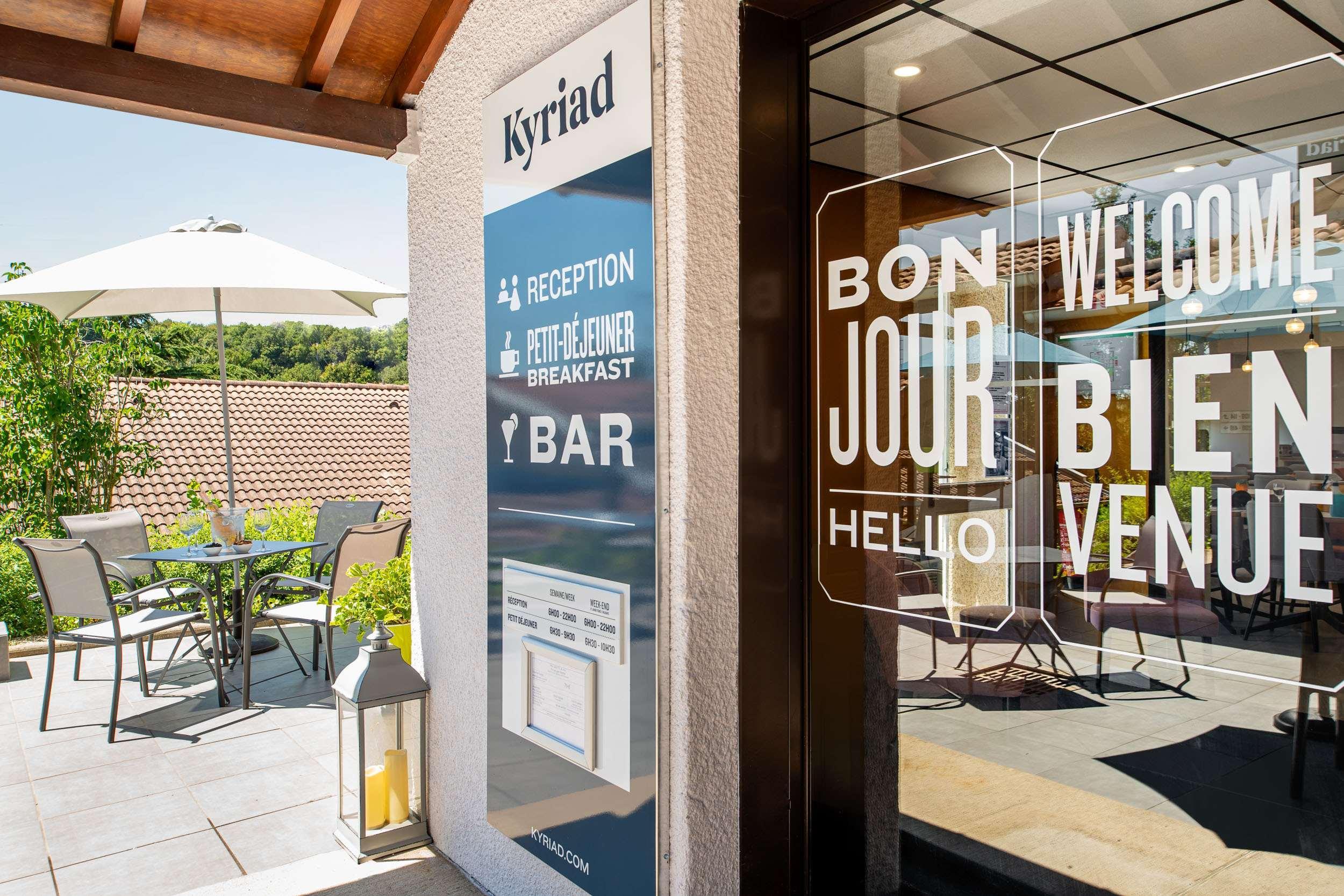 Kyriad Lyon Est - Saint Quentin Fallavier Exterior foto